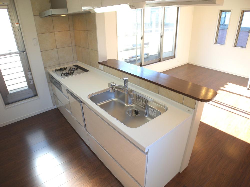 Kitchen. Indoor (12 May 2013) Shooting