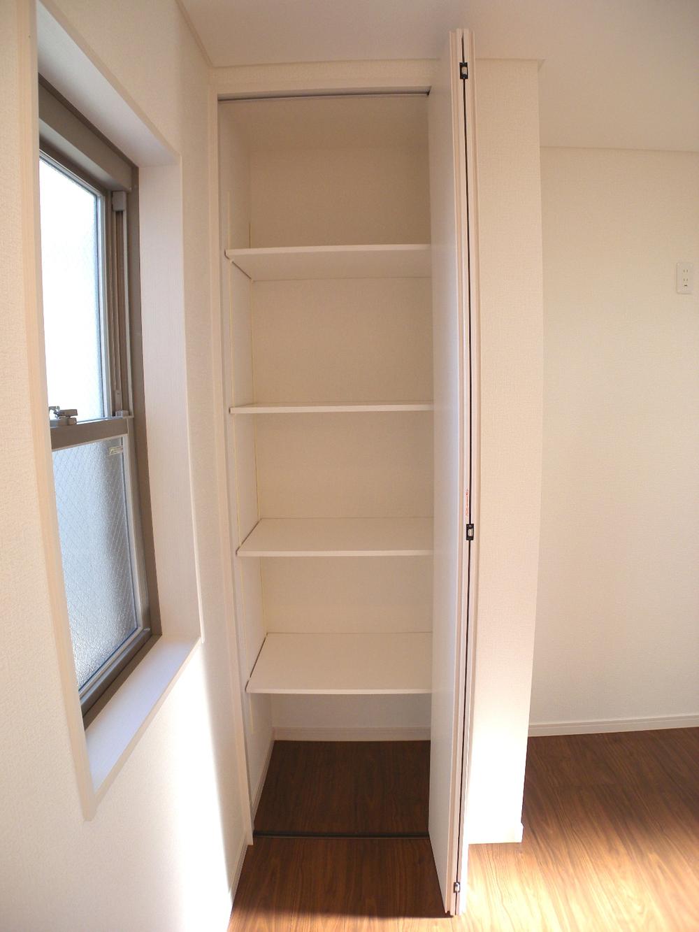 Kitchen. Kitchen storage space