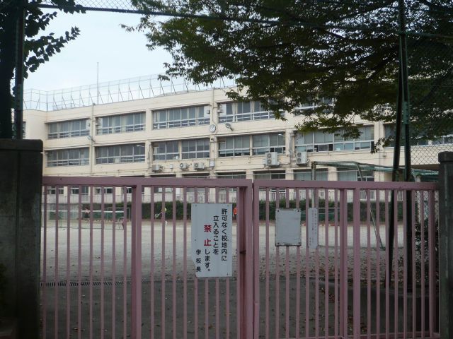 Junior high school. Municipal Oizumikita 880m up to junior high school (junior high school)