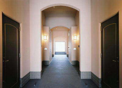 Other common areas. Stylish hallway common areas