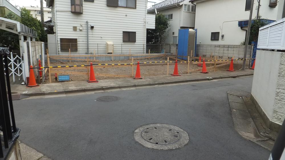 Local photos, including front road. Local (August 2013) Shooting