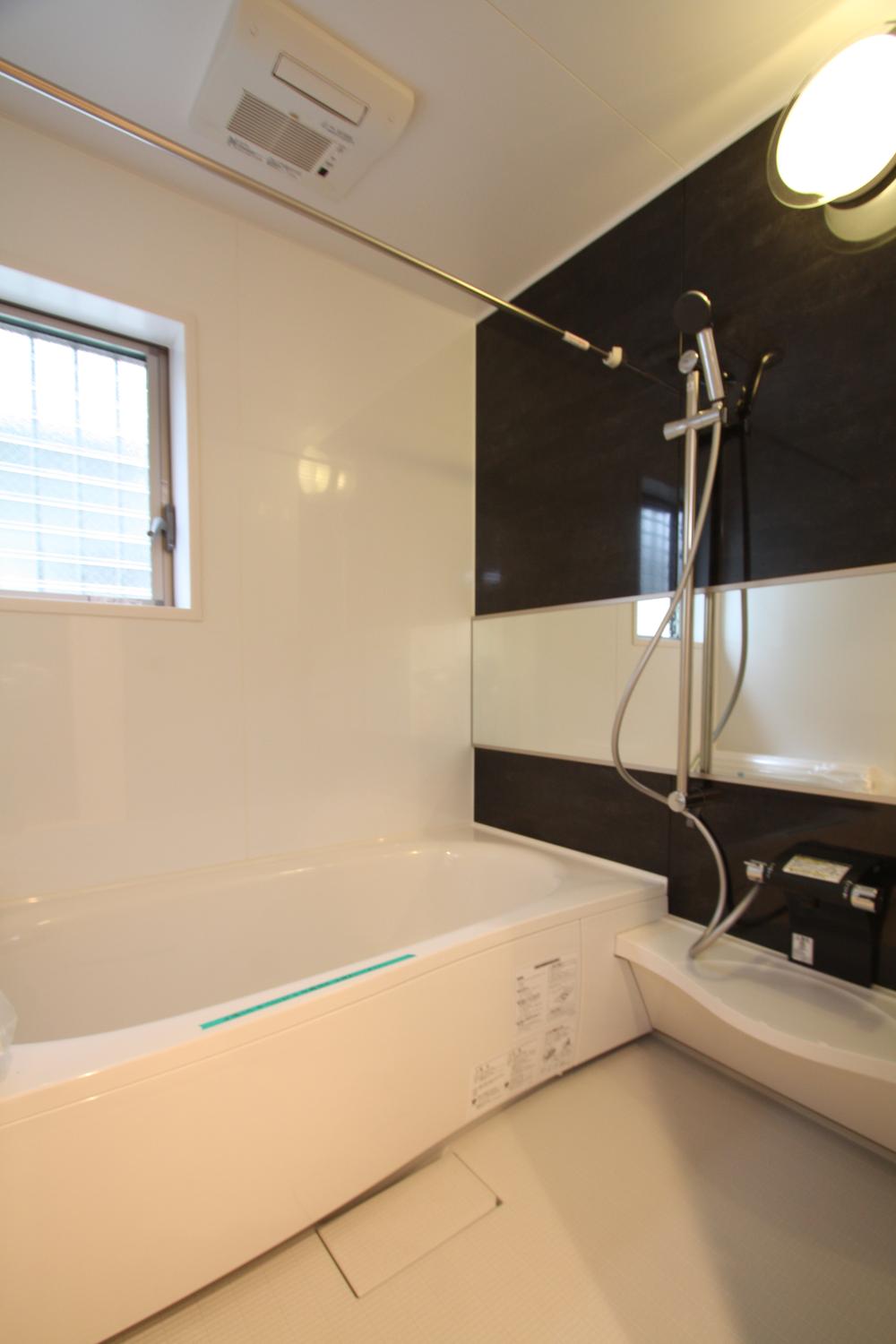 Bathroom. Local (12 May 2013) Shooting