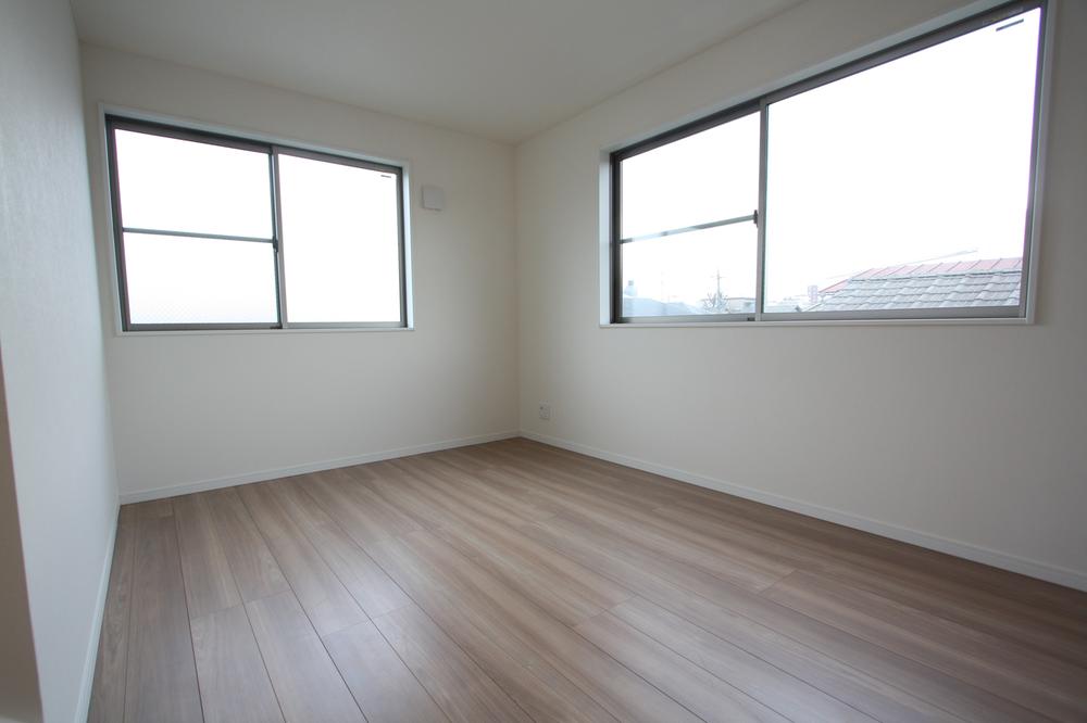 Non-living room. Local (12 May 2013) Shooting