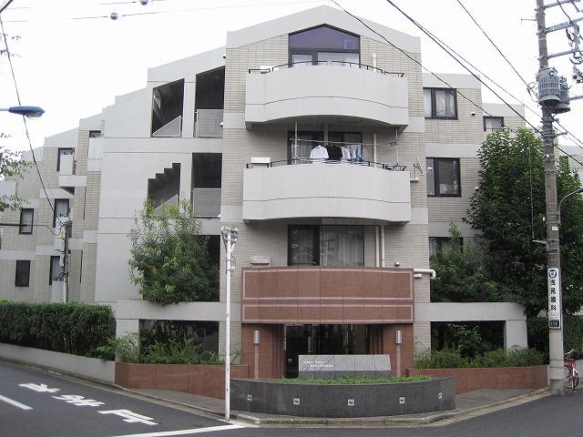 Local appearance photo. ・ Yurakucho, Fukutoshin line "Hikawadai" 6-minute walk ・ A courtyard low-rise apartment ・ Full of a quiet residential area and green "Johoku Central Park" is a 3-minute walk