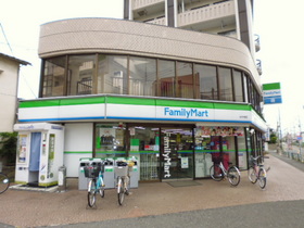 Convenience store. FamilyMart Hikawadai store up (convenience store) 151m