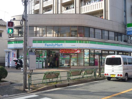 Convenience store. FamilyMart Hikawadai store up (convenience store) 458m