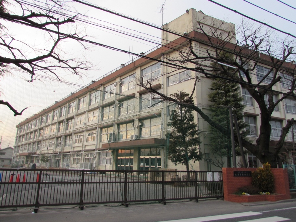 Primary school. 655m to Nerima Ward Oizumigakuen elementary school (elementary school)