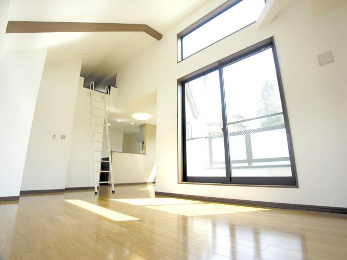 Same specifications photos (living). - Per under construction [Same specifications Photos] It will be -