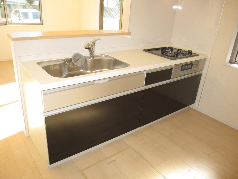 Kitchen. Indoor (12 May 2013) Shooting