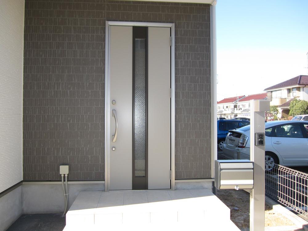 Entrance. Local (12 May 2013) Shooting