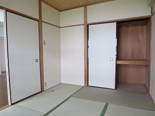 Other room space. Bright Japanese-style room