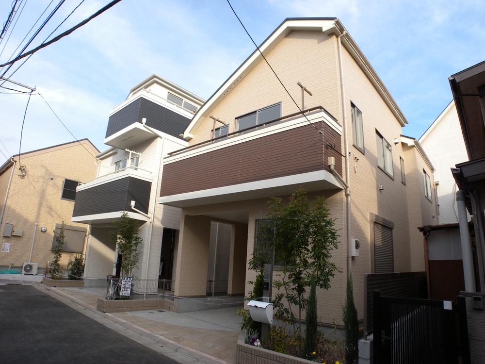 Local appearance photo