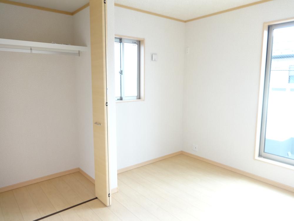 Non-living room. Indoor (12 May 2013) Shooting