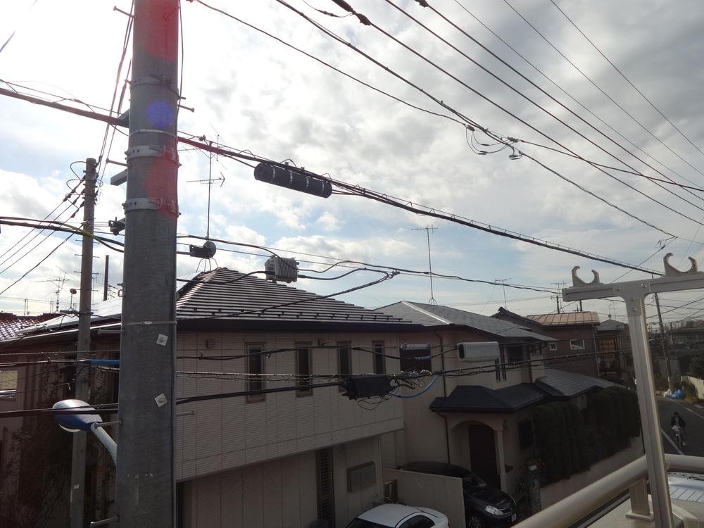 View photos from the dwelling unit. View from the site (December 2013) Shooting