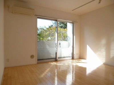 Living and room. Bright living room with a high ceiling