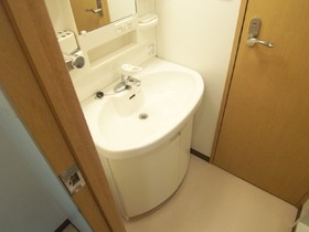 Washroom. Easy-to-use wash space