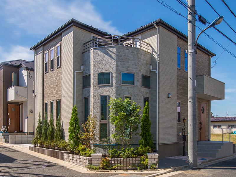 All 23 House of community design design of elegant Earl shape create a beautiful cityscape. It is suitable Yat House to be referred to as "permanent residence" to be proud of the fact that live in the land. (H23.10_Tsukigenchisatsuei)