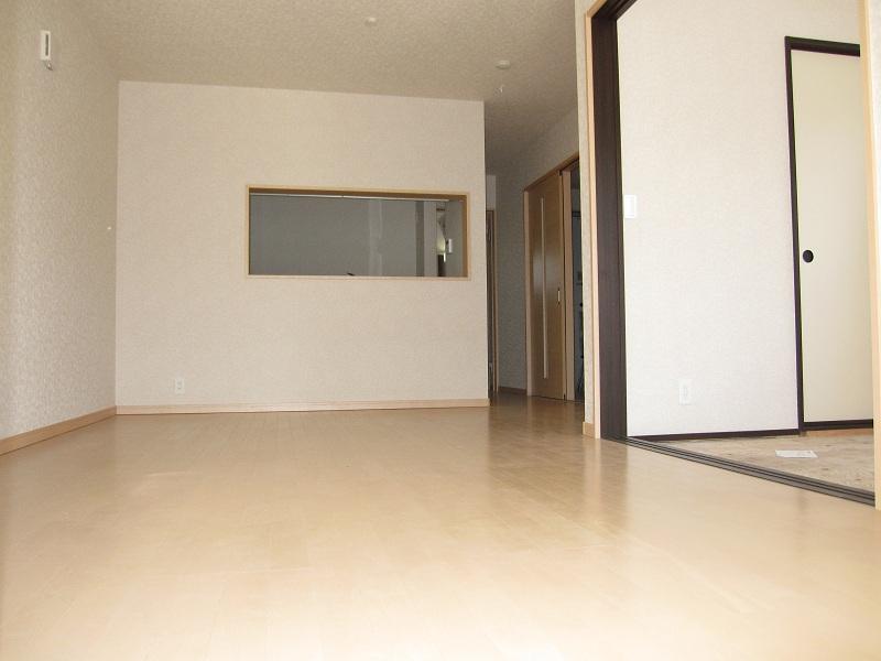 Same specifications photos (living). Same specifications