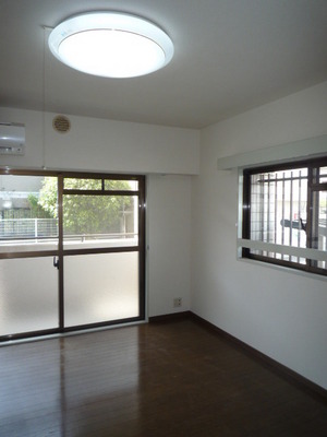 Living and room. LDK11.5 Pledge, Corner room 2 Men'irodoriko, Air conditioning