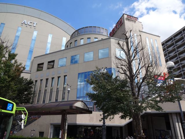 Shopping centre. Seiyu until the (shopping center) 1200m