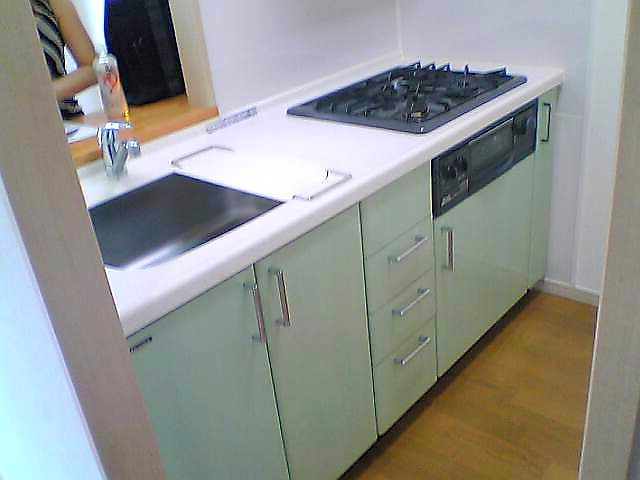 Kitchen. Popularity of gas three-necked system Kitchen!