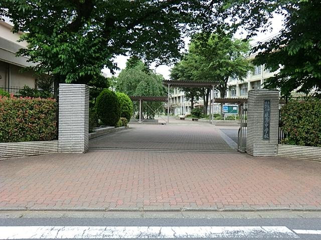 Junior high school. 704m to Nerima Nerima Junior High School