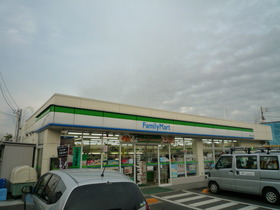 Convenience store. FamilyMart Tagara chome store up (convenience store) 708m