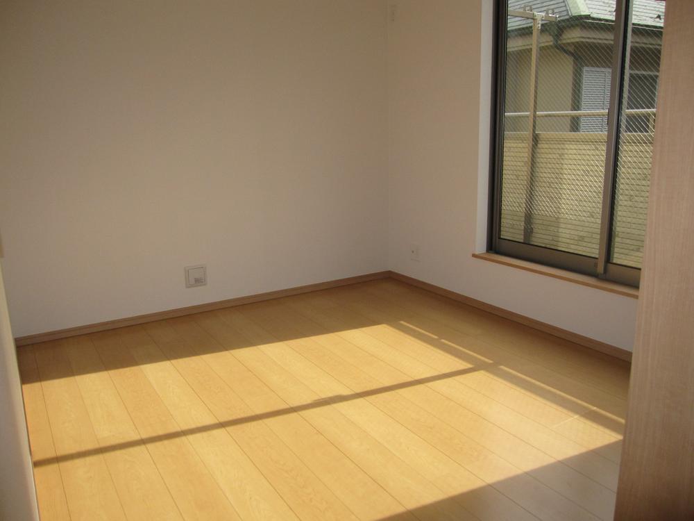 Non-living room. Indoor (11 May 2013) Shooting