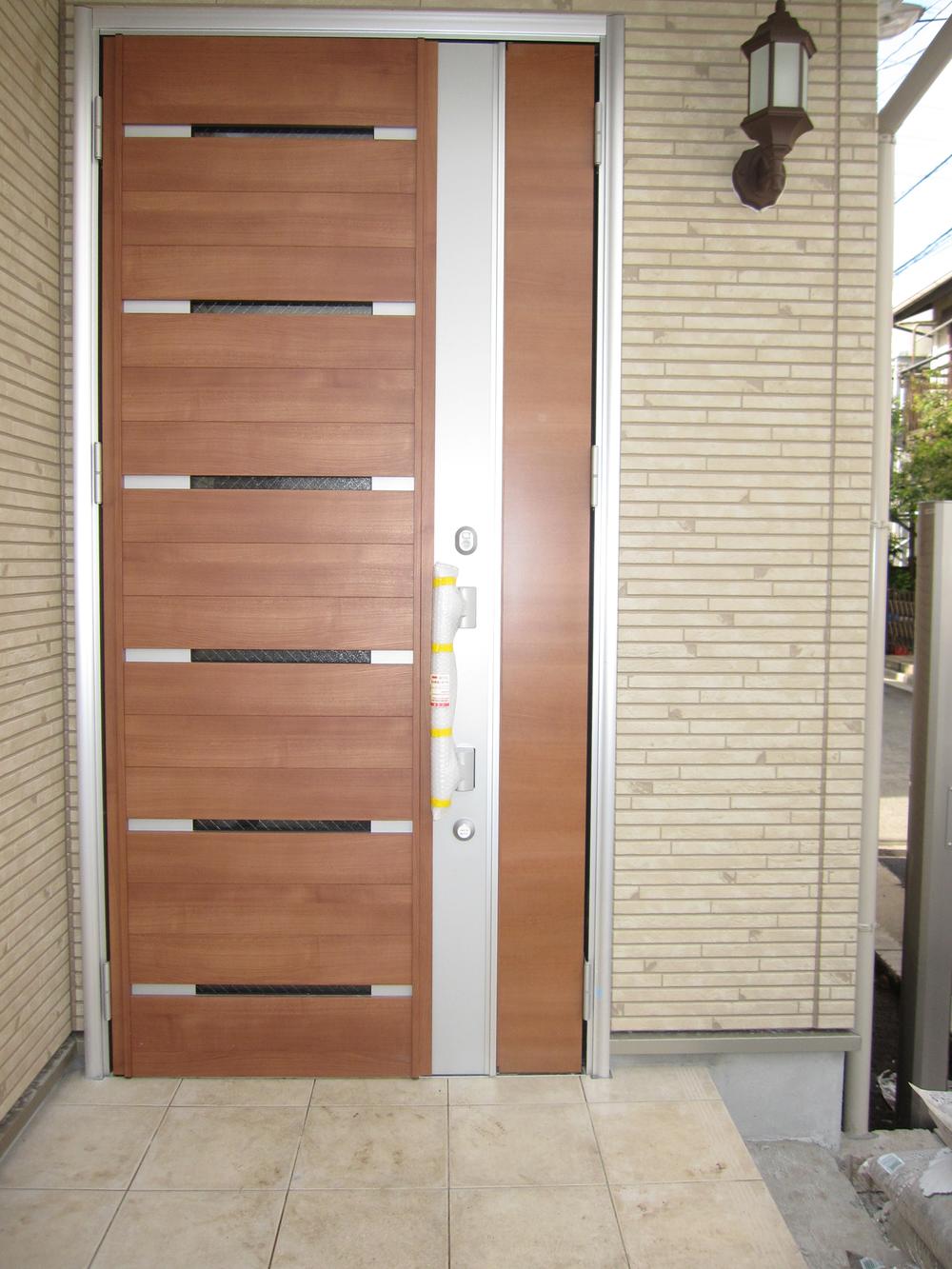 Entrance. Local (11 May 2013) Shooting