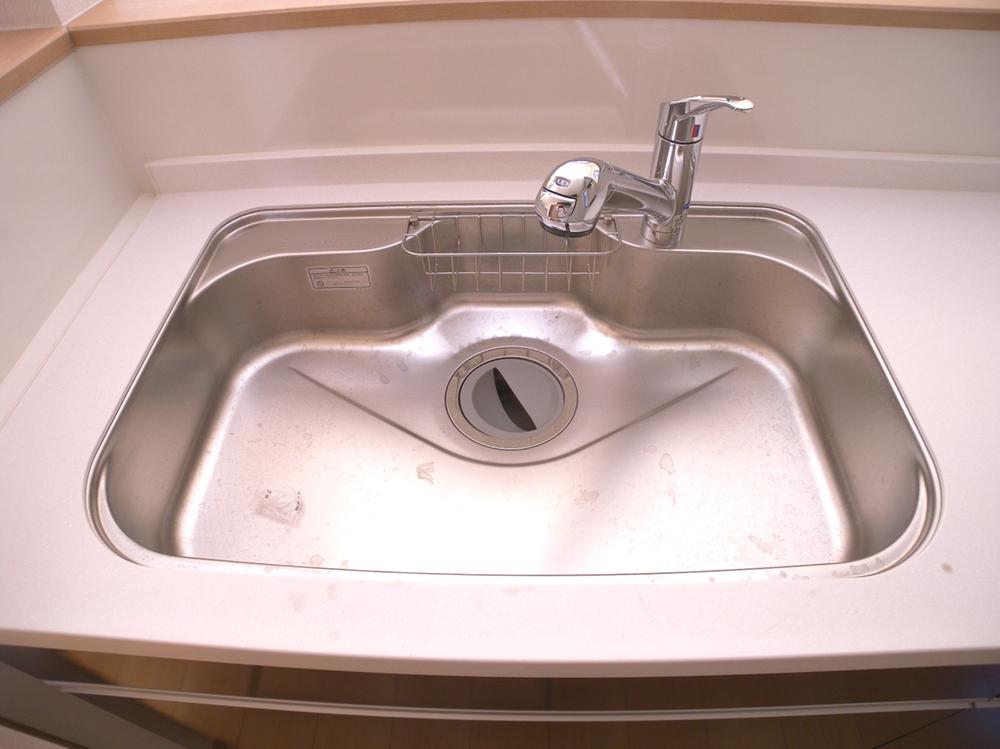 Kitchen. Indoor (12 May 2013) Shooting