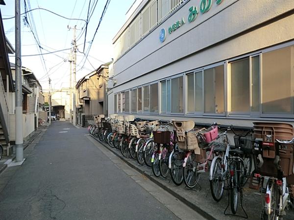 kindergarten ・ Nursery. Minori 25m to kindergarten