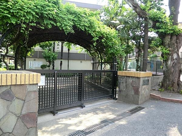 Primary school. 774m to Nerima Kaishin fourth elementary school