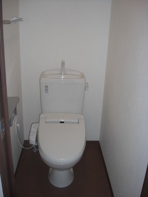 Toilet.  ☆ Warm water washing heating toilet seat ☆ 