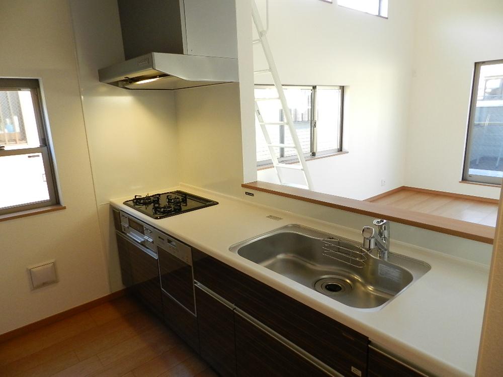 Kitchen. Kitchen and refreshing overlooking the living