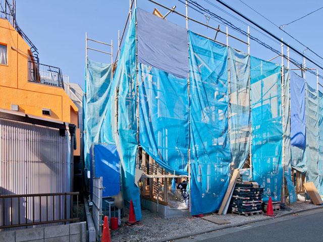 Local appearance photo. Local (11 May 2013) Shooting