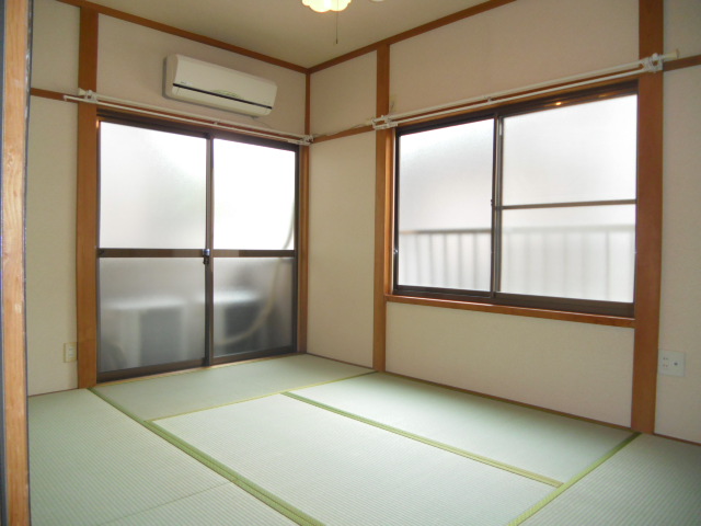 Living and room. Japanese-style room 6 quires