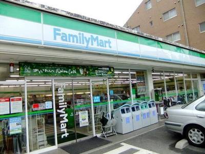 Convenience store. FamilyMart Sakuragawa Sanchome store up to (convenience store) 360m