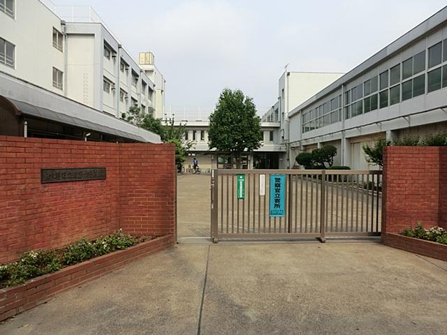 Junior high school. Miharadai 800m Miharadai junior high school until junior high school