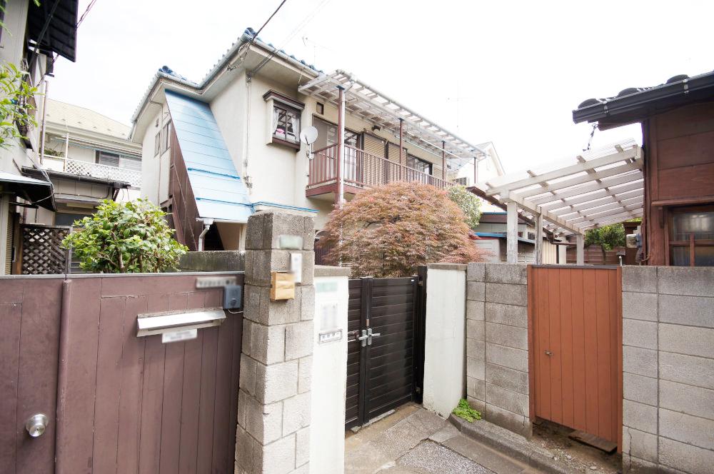 Local appearance photo. Used House for Nerima Sekimachiminami 3-chome. Current state, If you want to preview attached to during the residents will be by appointment. Seibu Shinjuku Line "Musashi function" Station will become the nearest, Bus is available to the center line "Kichijoji" station and "Ogikubo" station.