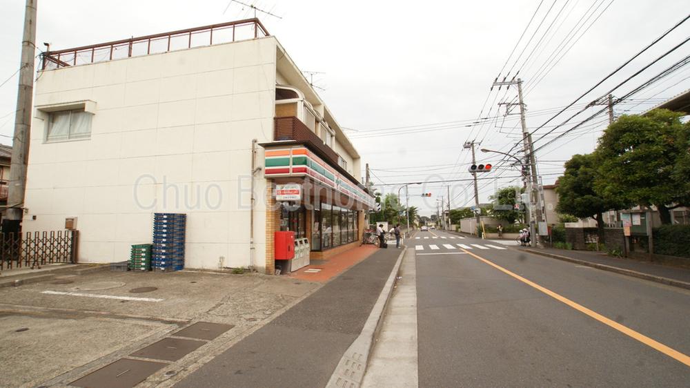 Convenience store. 827m to Seven-Eleven Kichijojikita-cho 5-chome