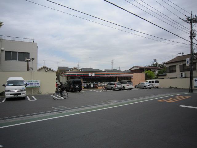 Convenience store. 422m to Seven-Eleven Nerima Nishiōizumi 4-chome