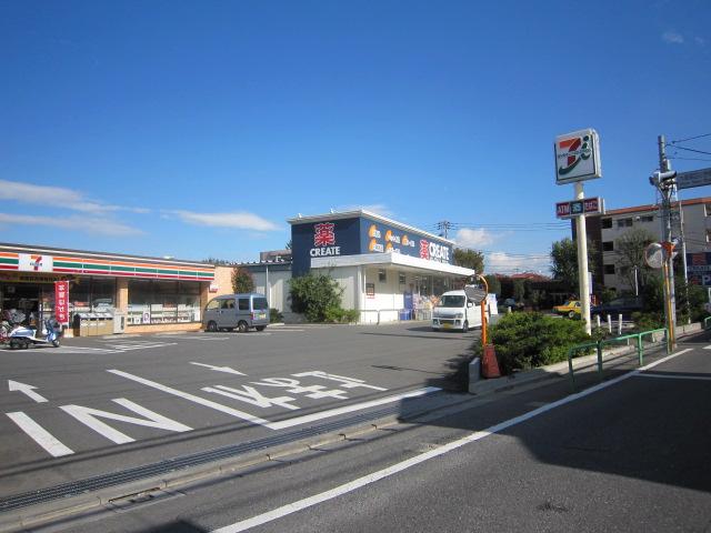 Convenience store. 748m to Seven-Eleven Nerima Nishiōizumi 2-chome