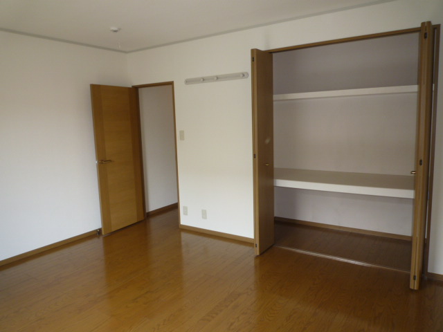 Other room space. South-facing Western-style 9 Pledge with large storage