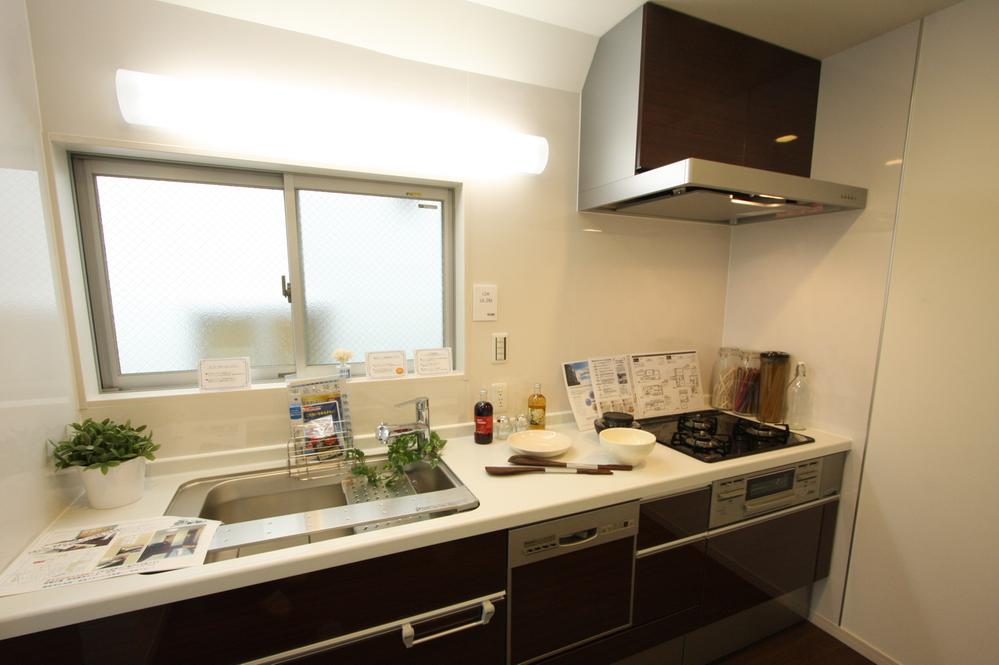 Same specifications photo (kitchen)