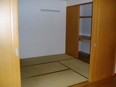 Living and room.  ◆ South of the Japanese-style room ◆