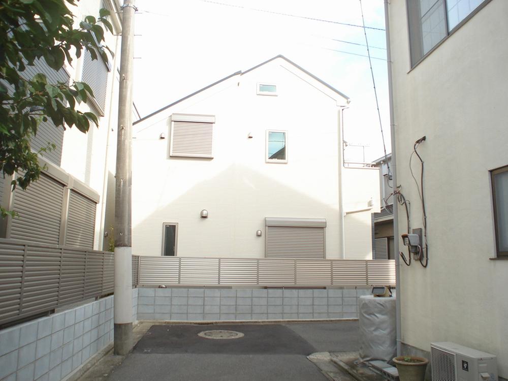 Local appearance photo. Indoor (10 May 2013) Shooting