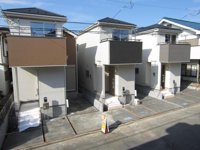 Local appearance photo. Local (10 May 2013) Shooting