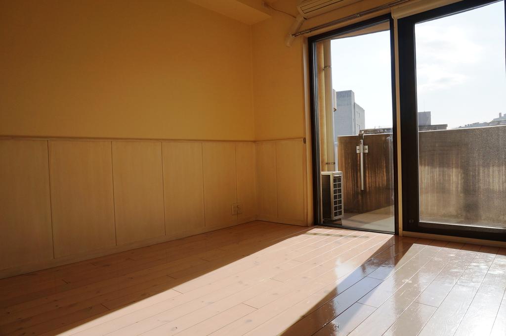 Living and room