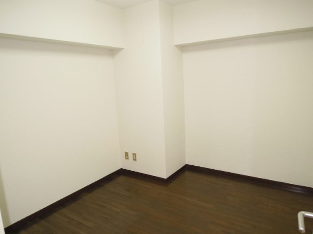 Other room space. 2.4 Pledge with a closet ・ Western-style 5 Pledge (see photo)