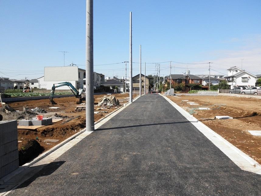 Local photos, including front road. Development subdivision of all 14 compartments. Local (10 May 2013) Shooting